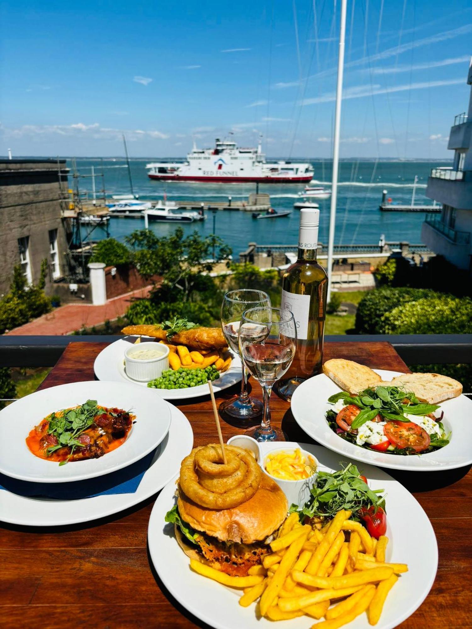 Royal Ocean Racing Club Hotel Cowes  Luaran gambar