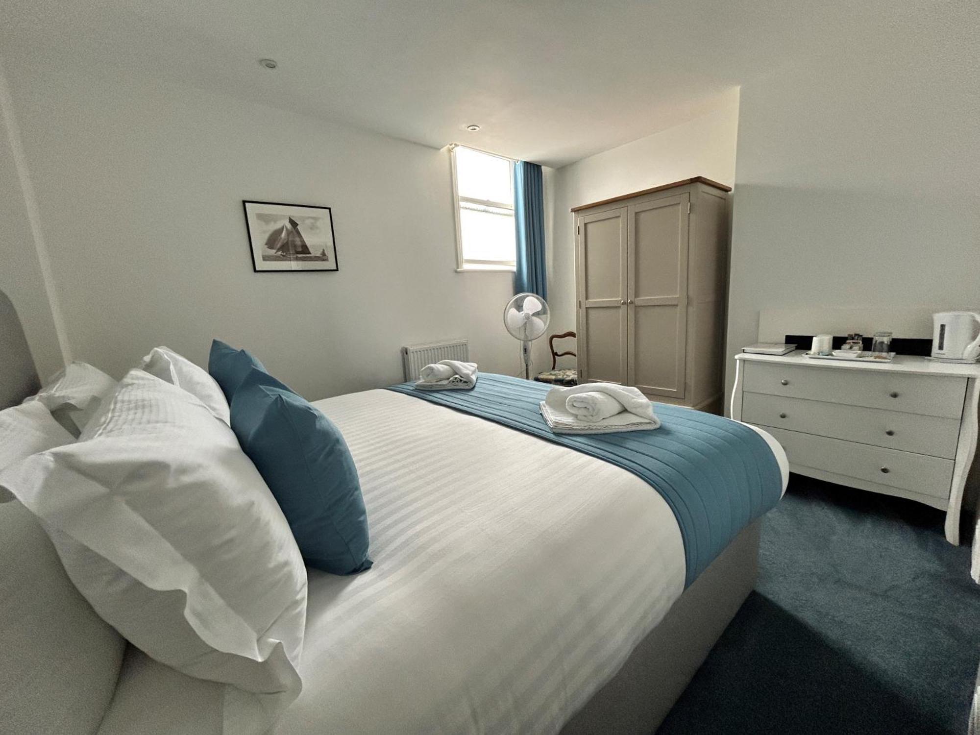 Royal Ocean Racing Club Hotel Cowes  Luaran gambar